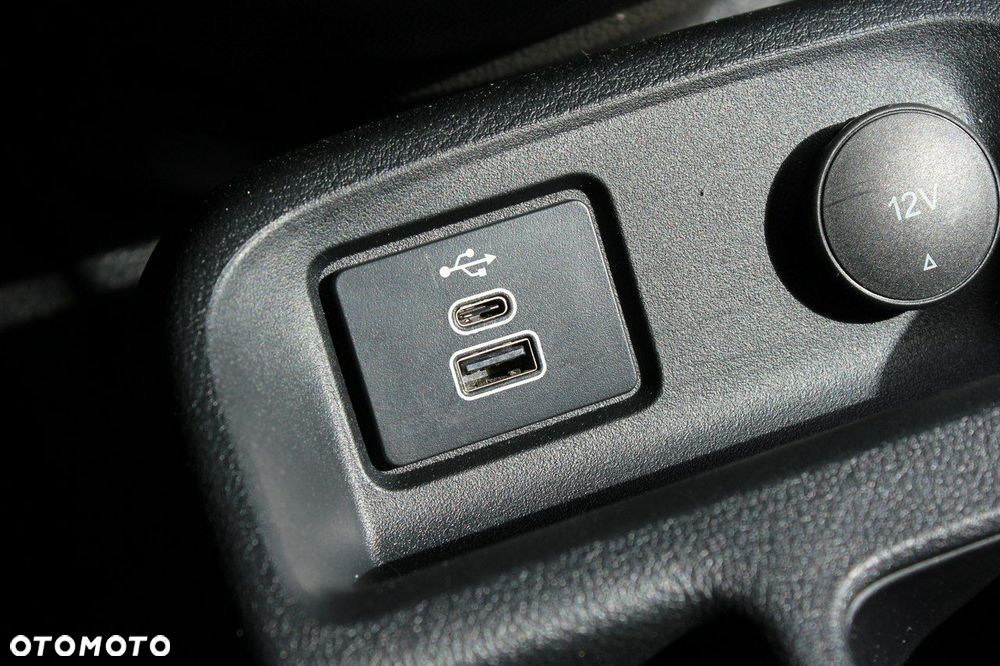 Ford Transit Connect - 22