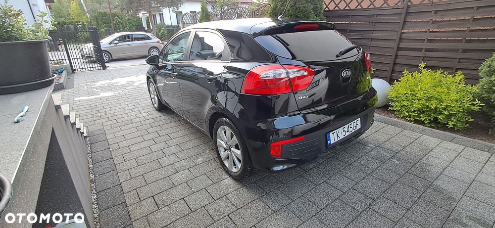 Kia Rio 1.2 Dream Team Edition - 12