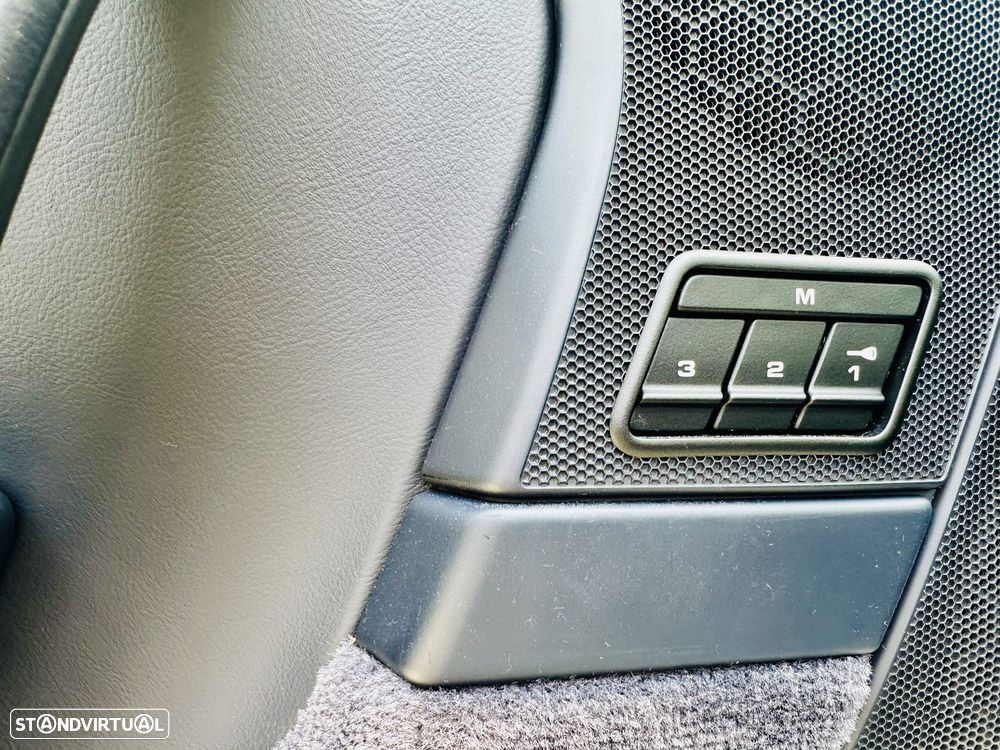 Porsche 911 Série F - 24