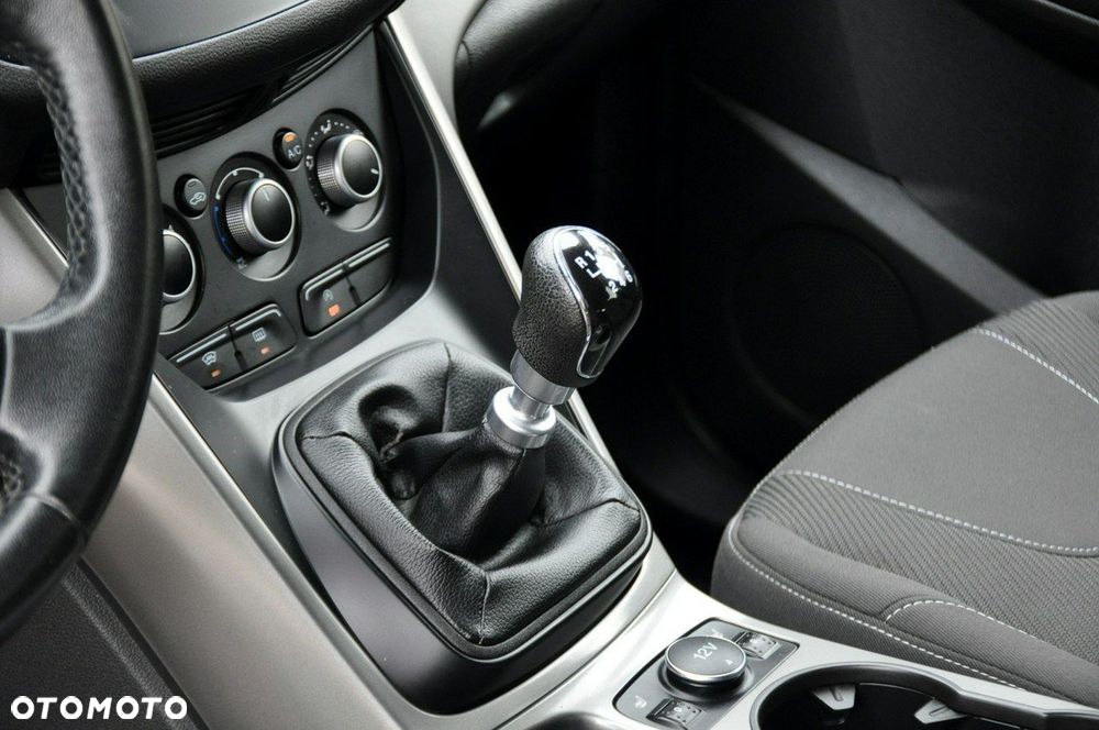 Ford Kuga - 34