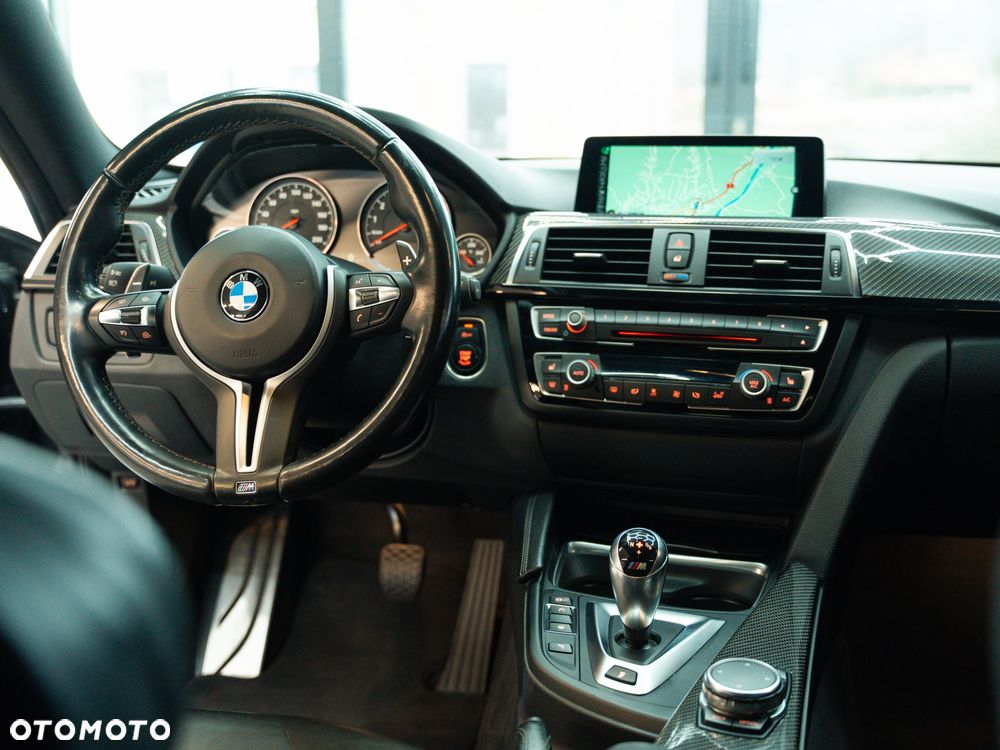 BMW M4 Coupe DKG - 12