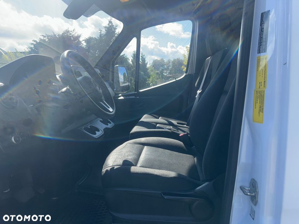 Mercedes-Benz Sprinter - 9