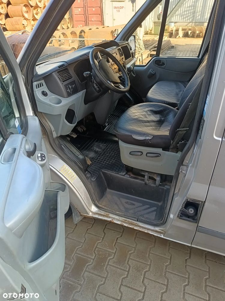 Ford Transit - 9