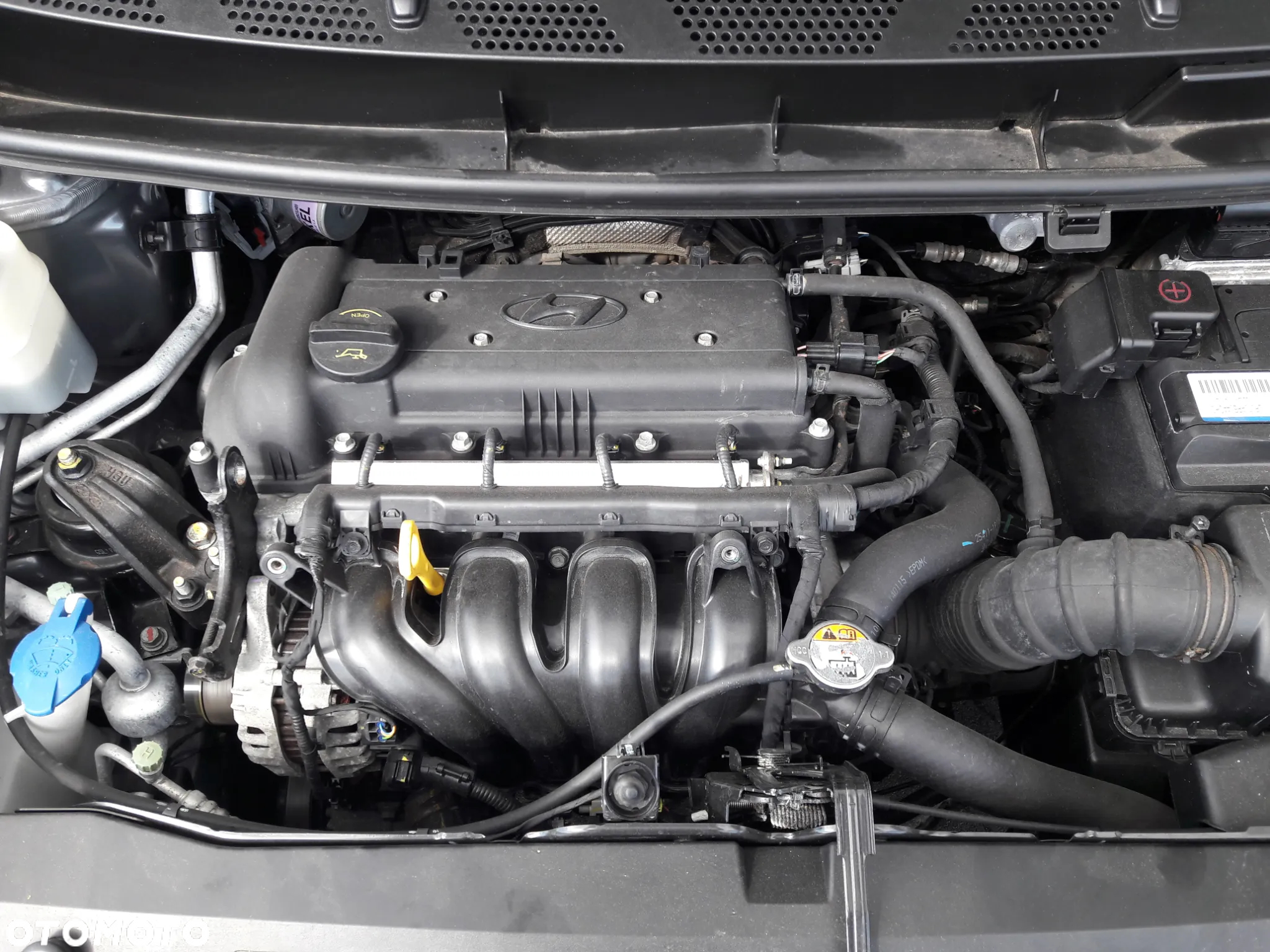 Hyundai ix20 1.4 blue - 32