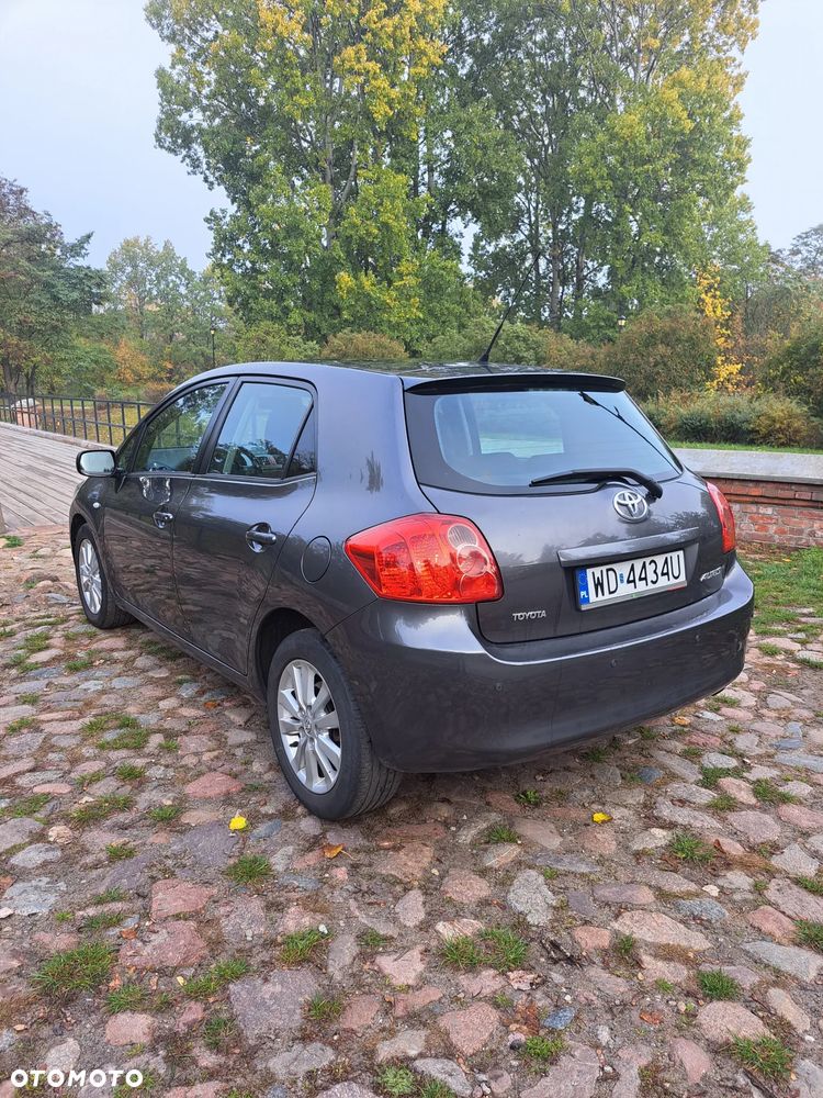 Toyota Auris - 4