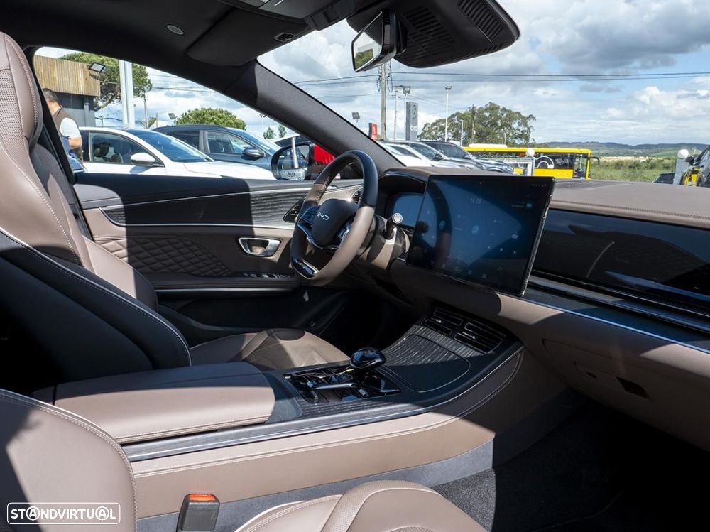 BYD Han 85.4 kWh AWD Executive - 19