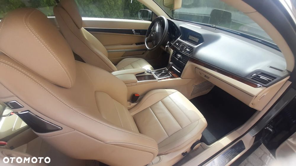 Mercedes-Benz Klasa E 250 CGI BlueEFFICIENCY Automatik Avantgarde - 30