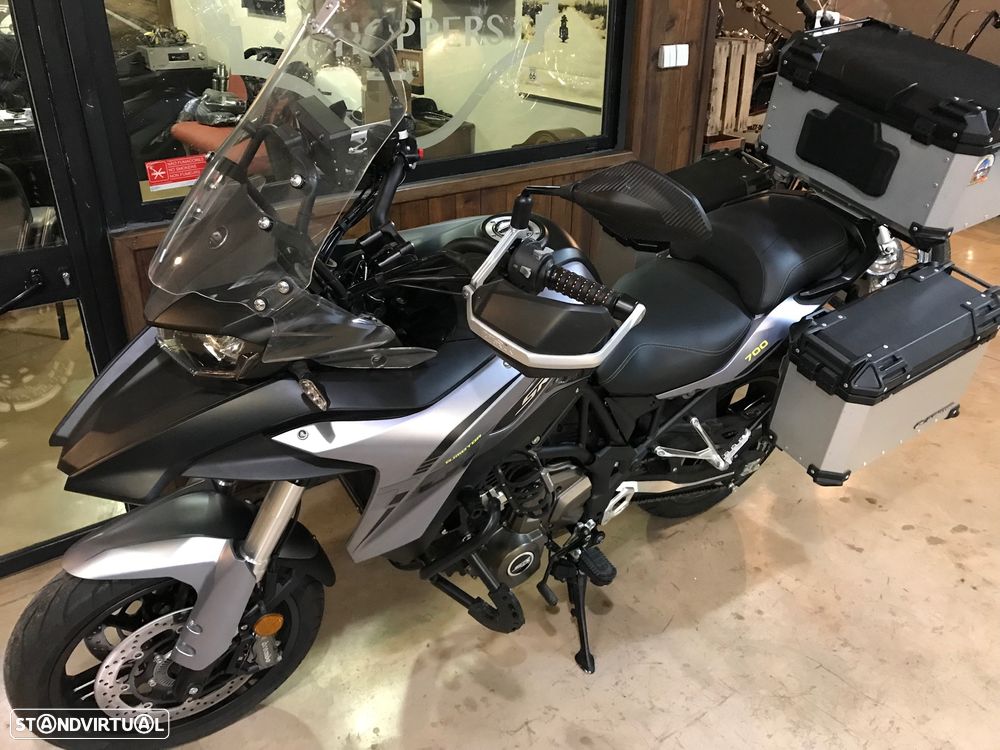 QJ Motor SRT 700 Muitos Extras. GPS. Poucos kms. - 13