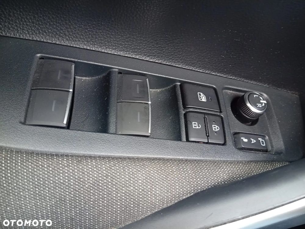 Toyota Corolla - 15