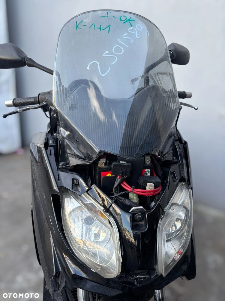 Yamaha X-max - 8