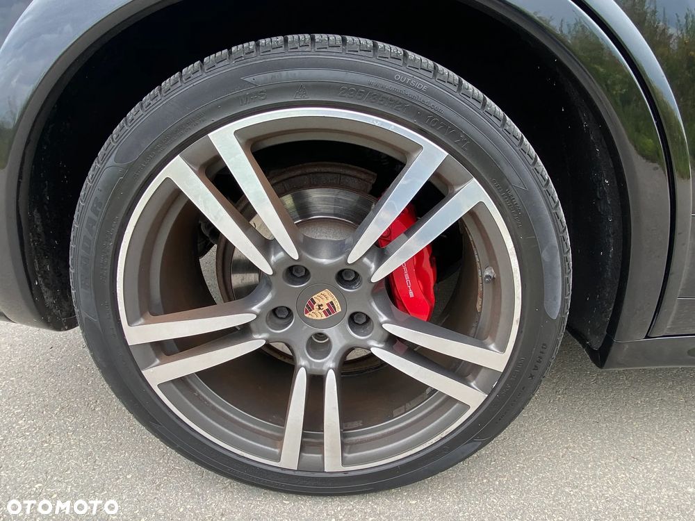 Porsche Cayenne GTS - 20