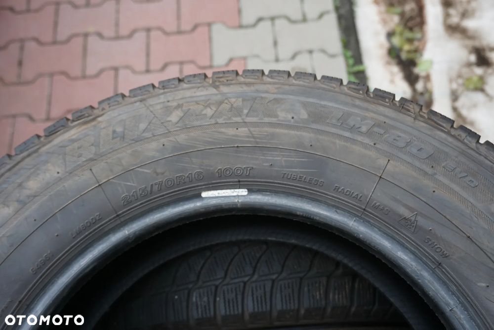 215 70 16 Bridgestone blizzak LM80evo - 6