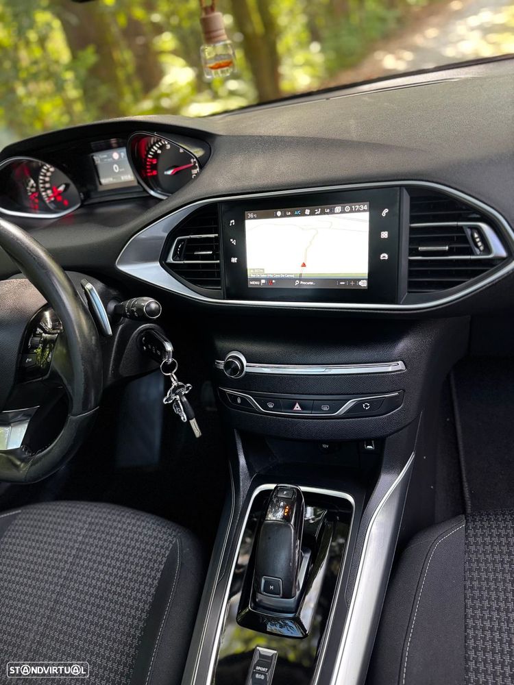 Peugeot 308 SW 1.5 BlueHDi Style EAT8 - 18