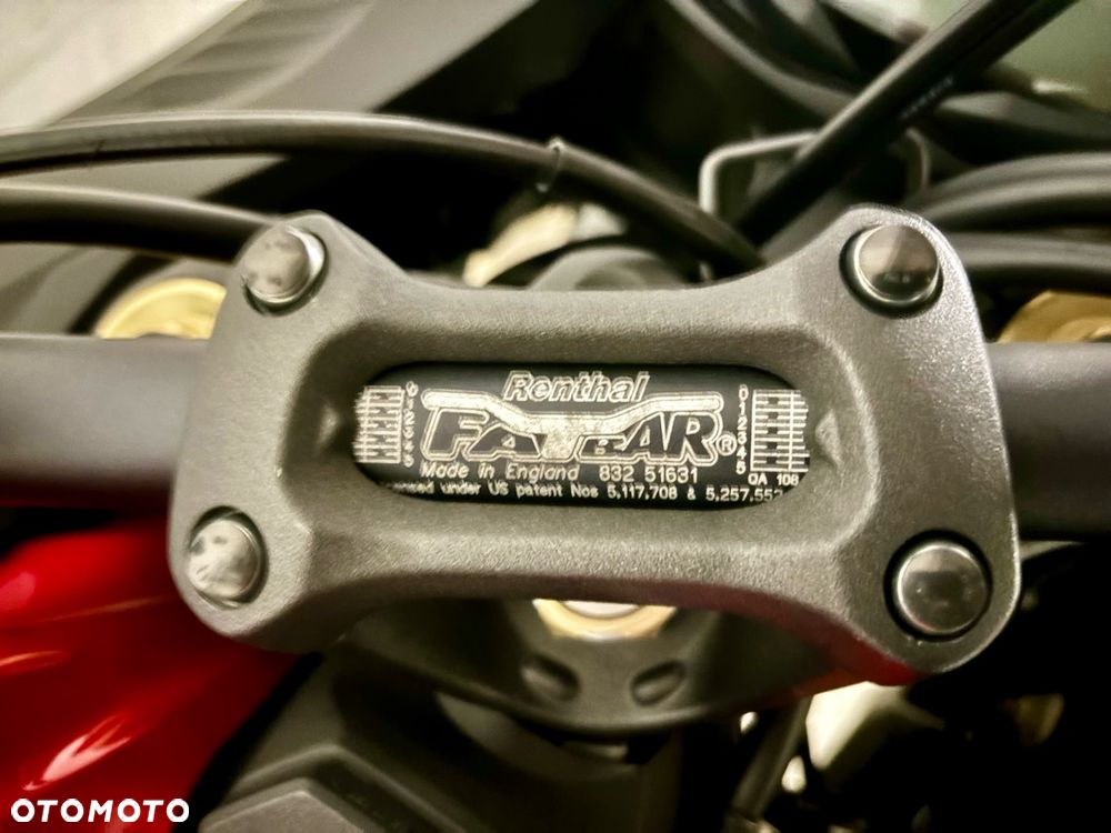 Suzuki GSX 1000 - 12