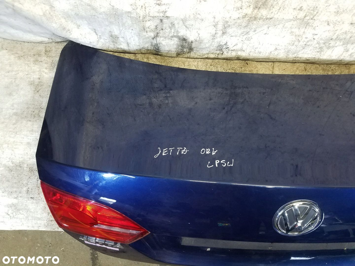 KLAPA BAGAŻNIKA TYŁ VW JETTA VI KOD LP5W - 6