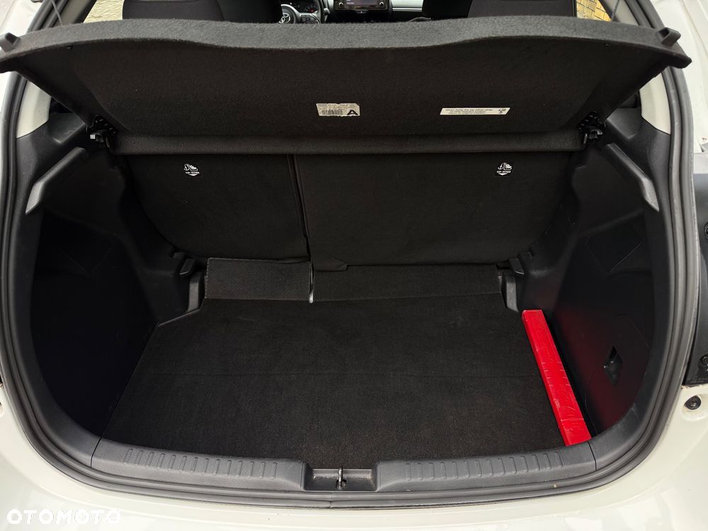 Toyota Yaris 1.5 Comfort - 23