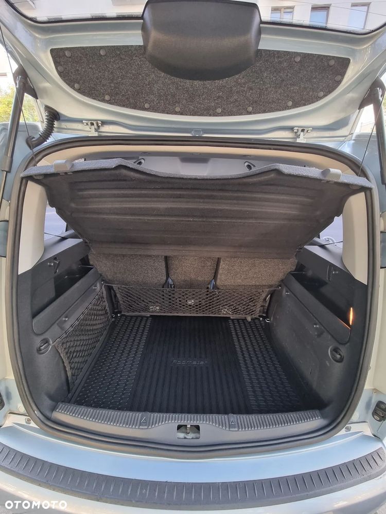 Skoda Roomster 1.4 16V Active - 10