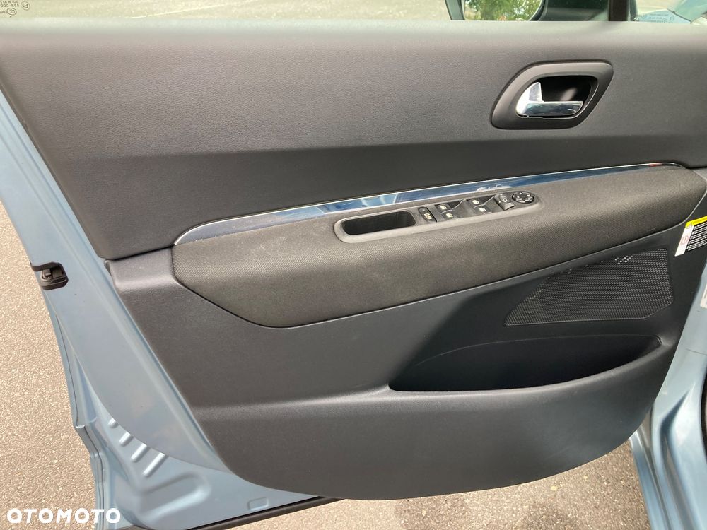 Peugeot 5008 - 30