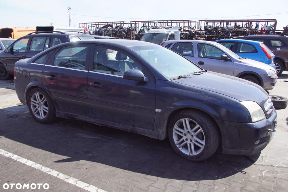 Auto na części - Opel Vectra C 2.2 DTI 125 KM Y22DTR F35 36U 2002R Silnik Skrzynia Drzwi Maska Błotnik Klapa Zderzak Lampa Klamka Lusterko Szyba Deska Kokpit Sterownik Moduł Czujnik Licznik Wyświetlacz Panel Kierownica - 2