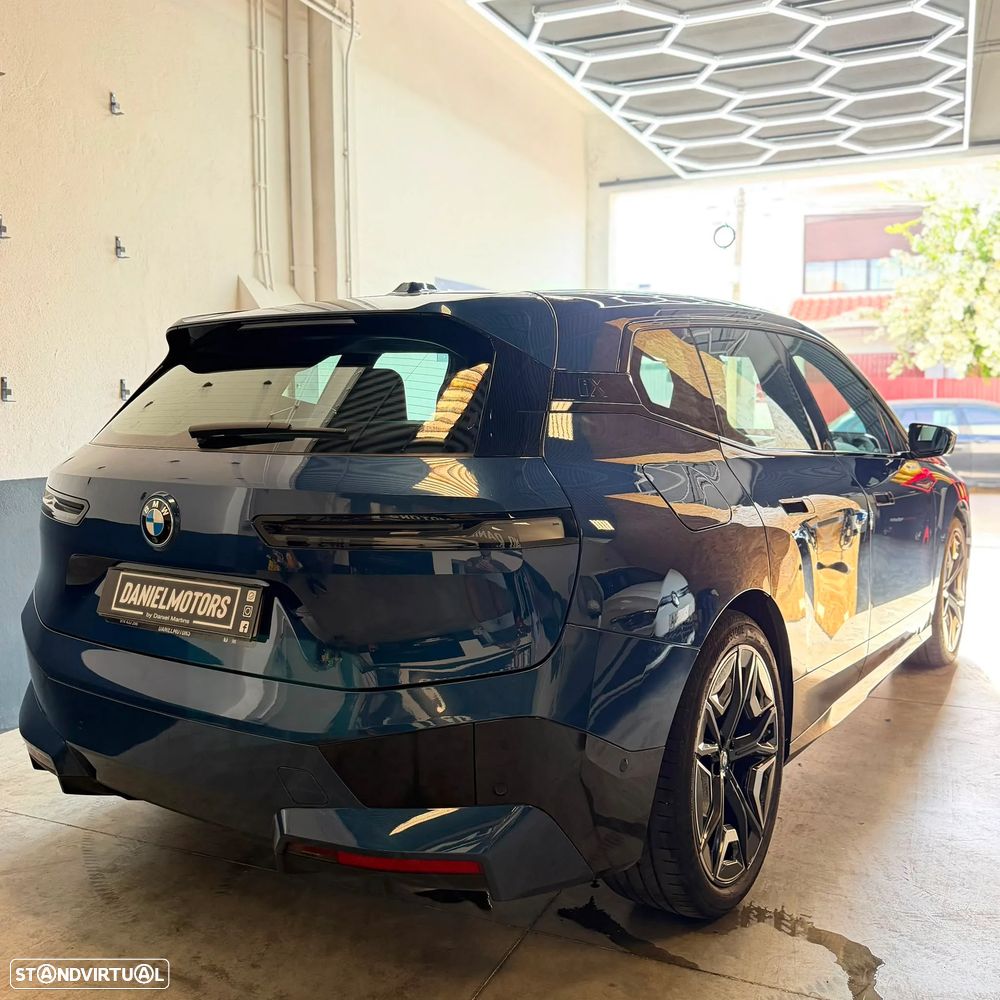BMW iX xDrive40 - 2