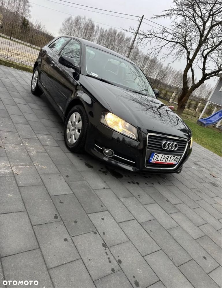 Audi A3 Sportback - 1