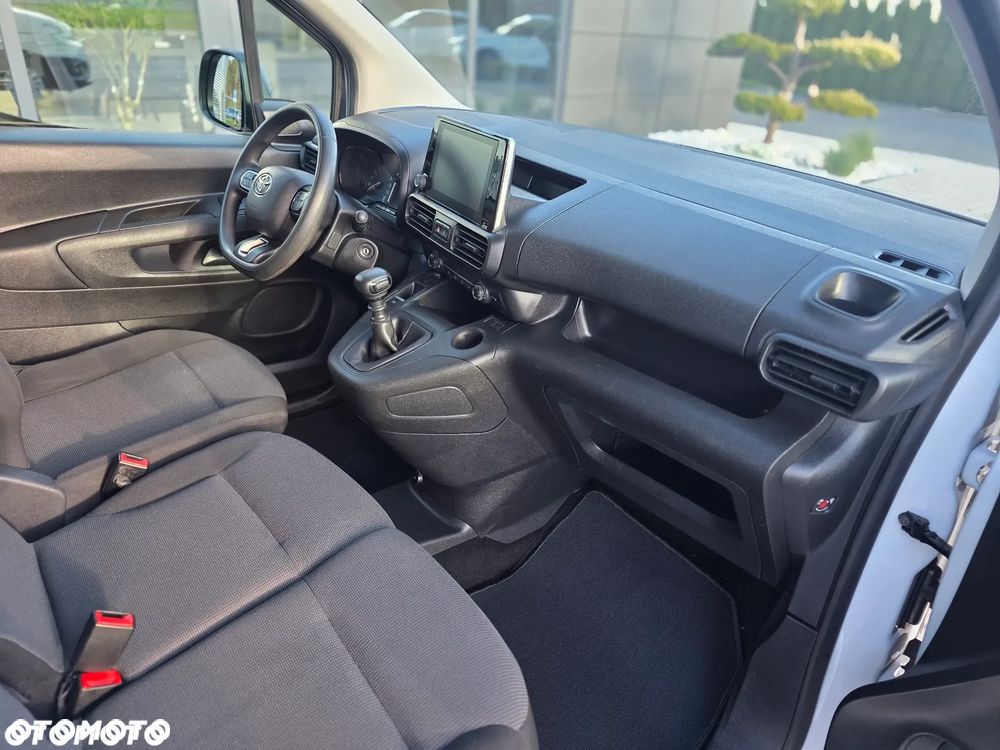 Toyota Proace City 2.0t 1.5 D-4d 100KM  3 OSOBOWA Furgon Blaszak BEZWYPADKOWA z Polskiego Salonu I Pierwszy i Jedyny Właściciel I Pełna Faktura Vat 23% - 22