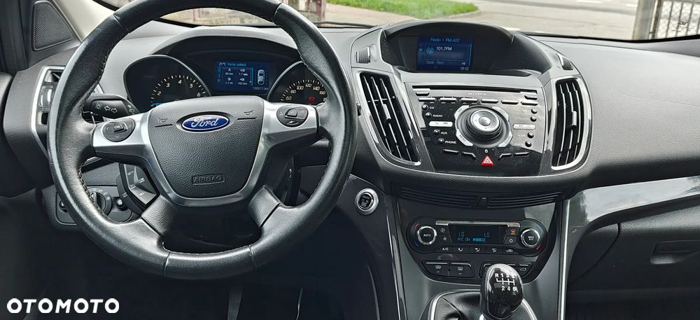Ford Kuga 1.6 EcoBoost 2x4 Individual - 29