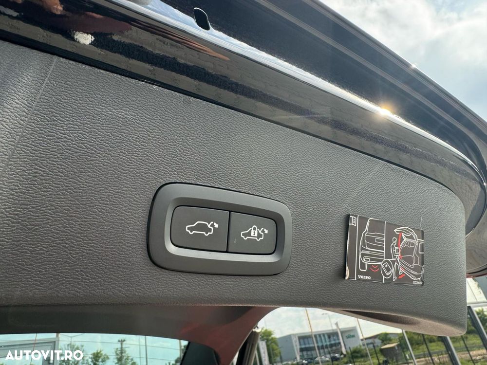 Volvo XC 40 Recharge T5 Twin Engine AT7 Inscription Expression - 36