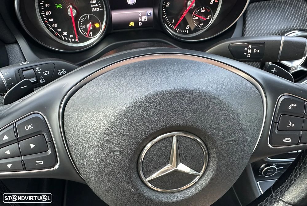 Mercedes-Benz GLA 200 d 7G-DCT Urban - 15