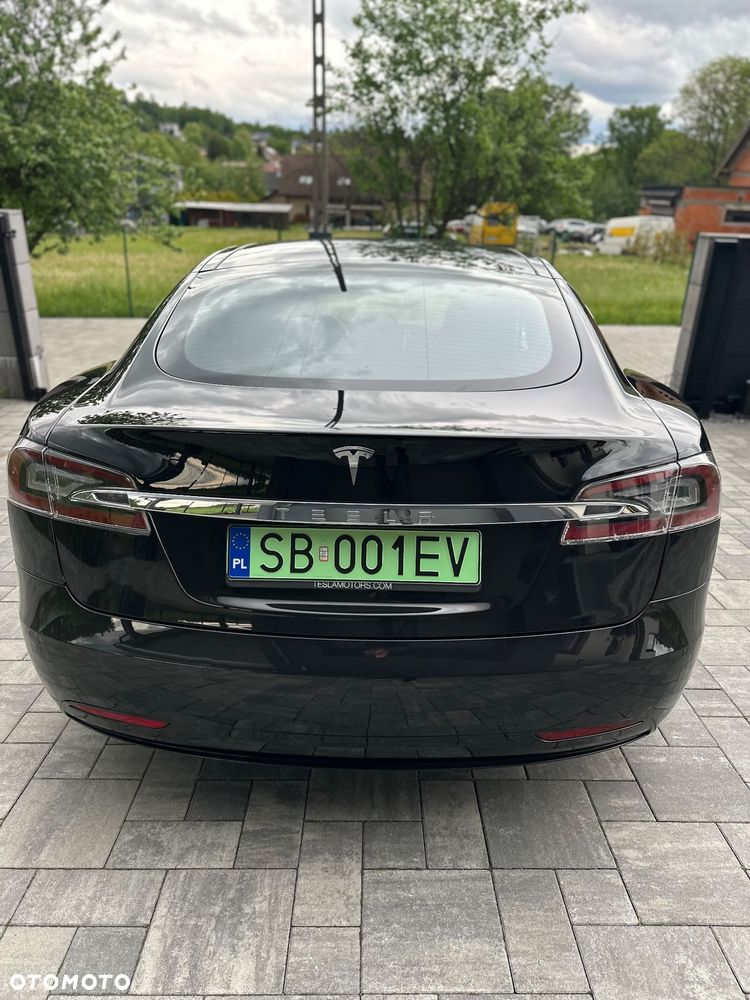 Tesla Model S - 14