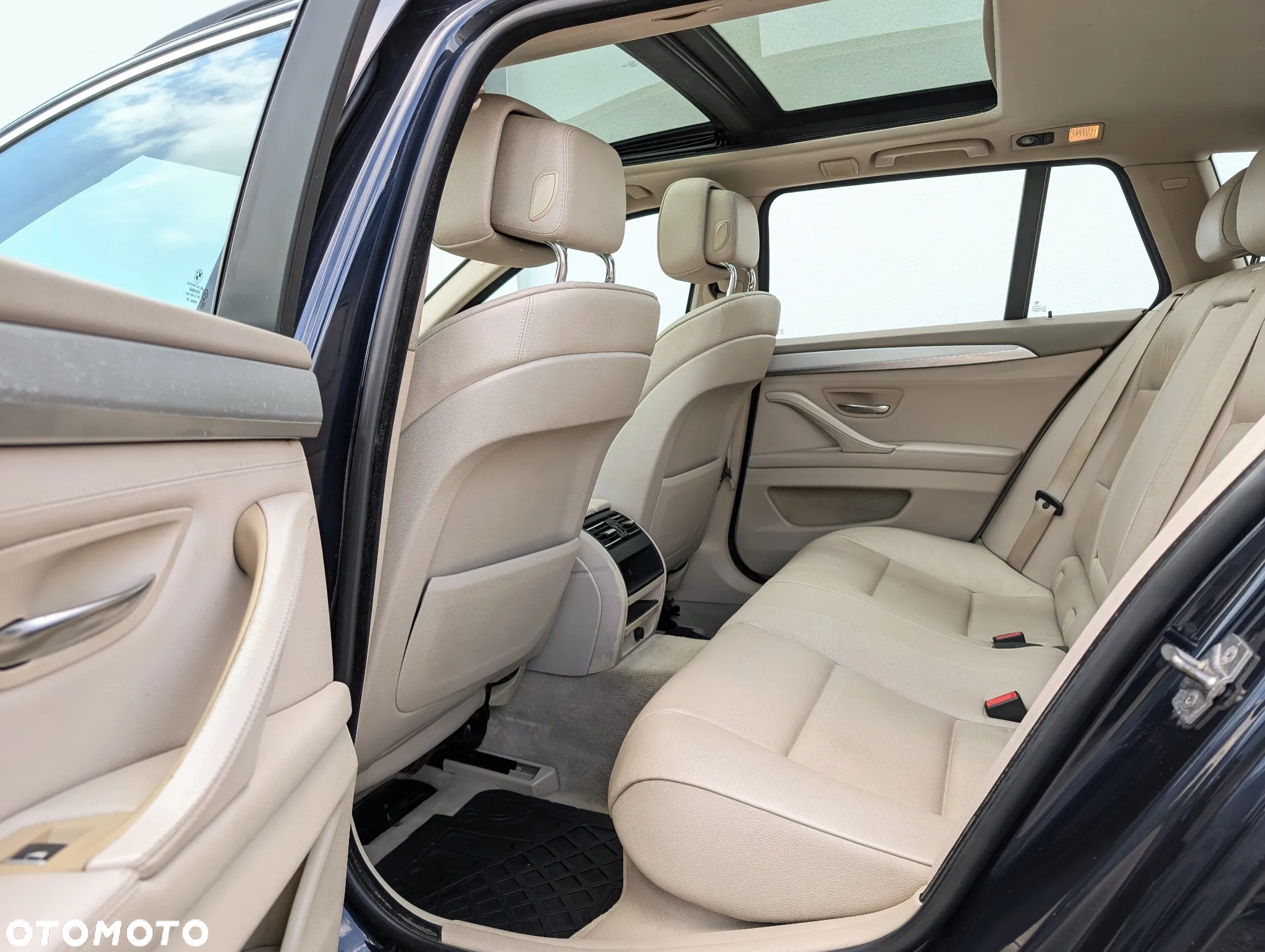 BMW Seria 5 530d Touring - 8