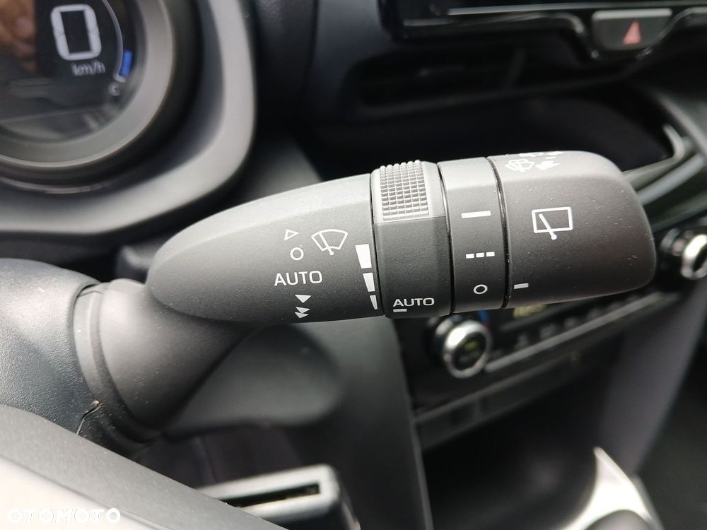 Toyota Yaris Cross Hybrid 1.5 Comfort - 26