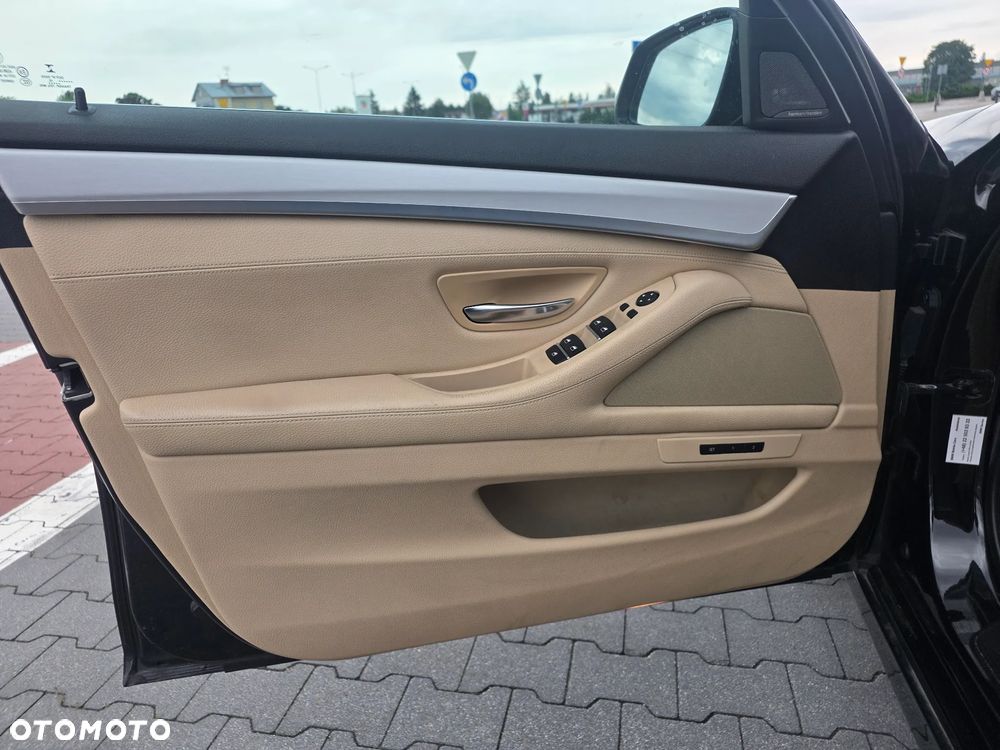 BMW Seria 5 535d xDrive - 8