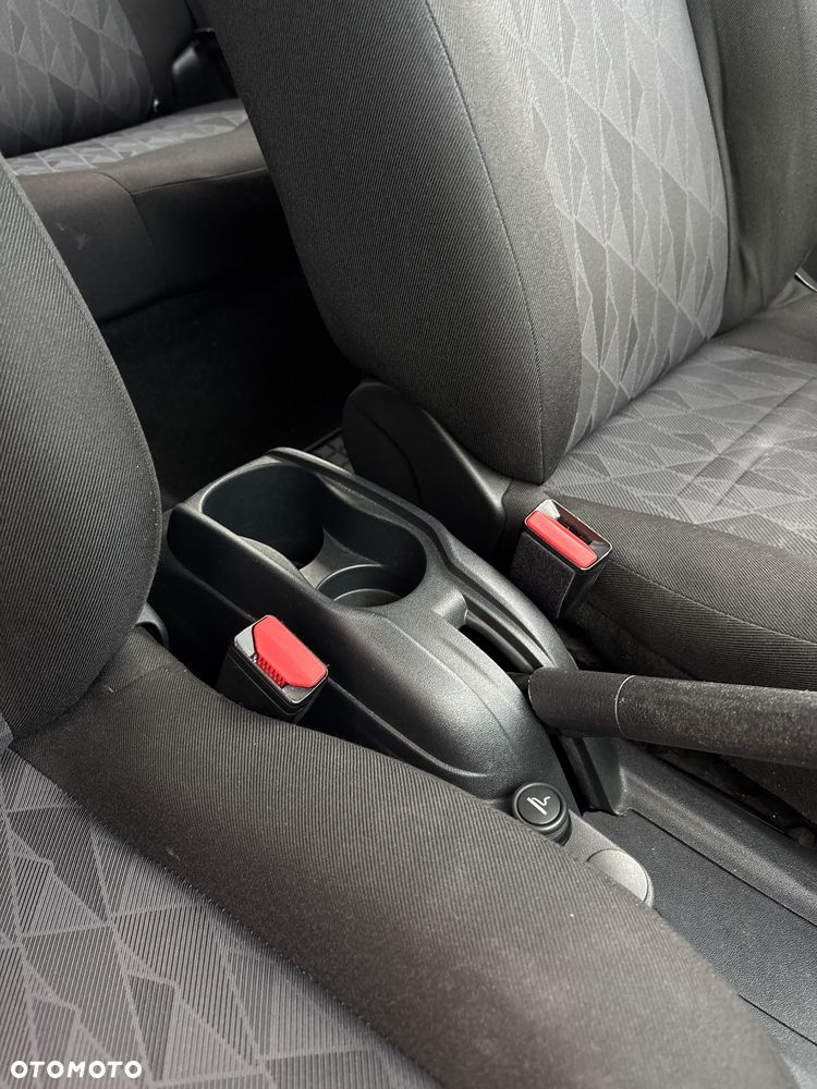 Citroën C-Elysée 1.6 HDi Seduction - 11