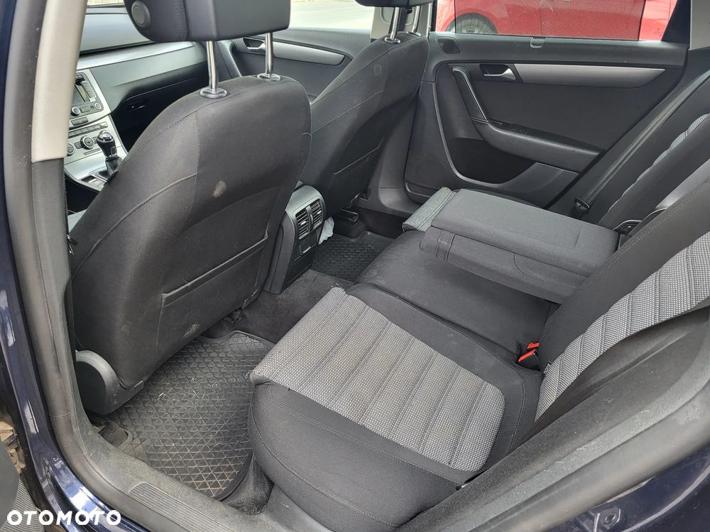 Volkswagen Passat 2.0 TDI Highline - 19