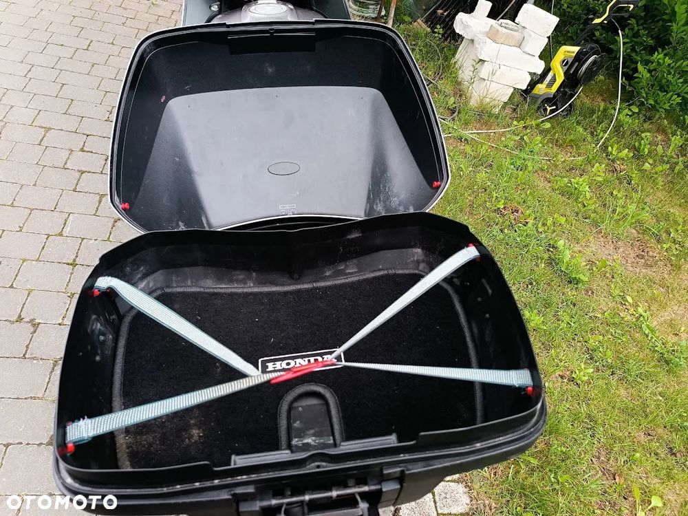 Honda ST - 8