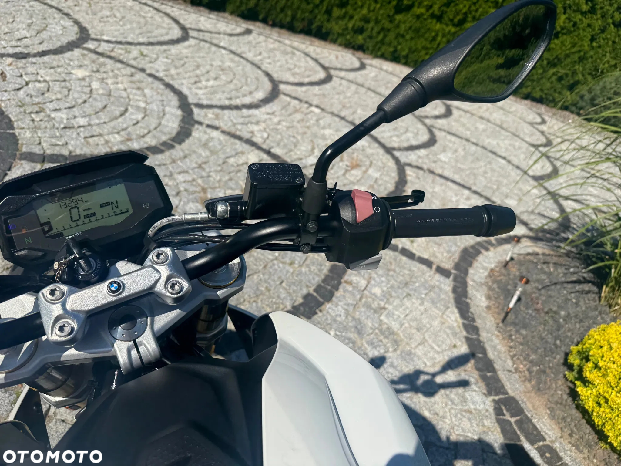 BMW G - 26