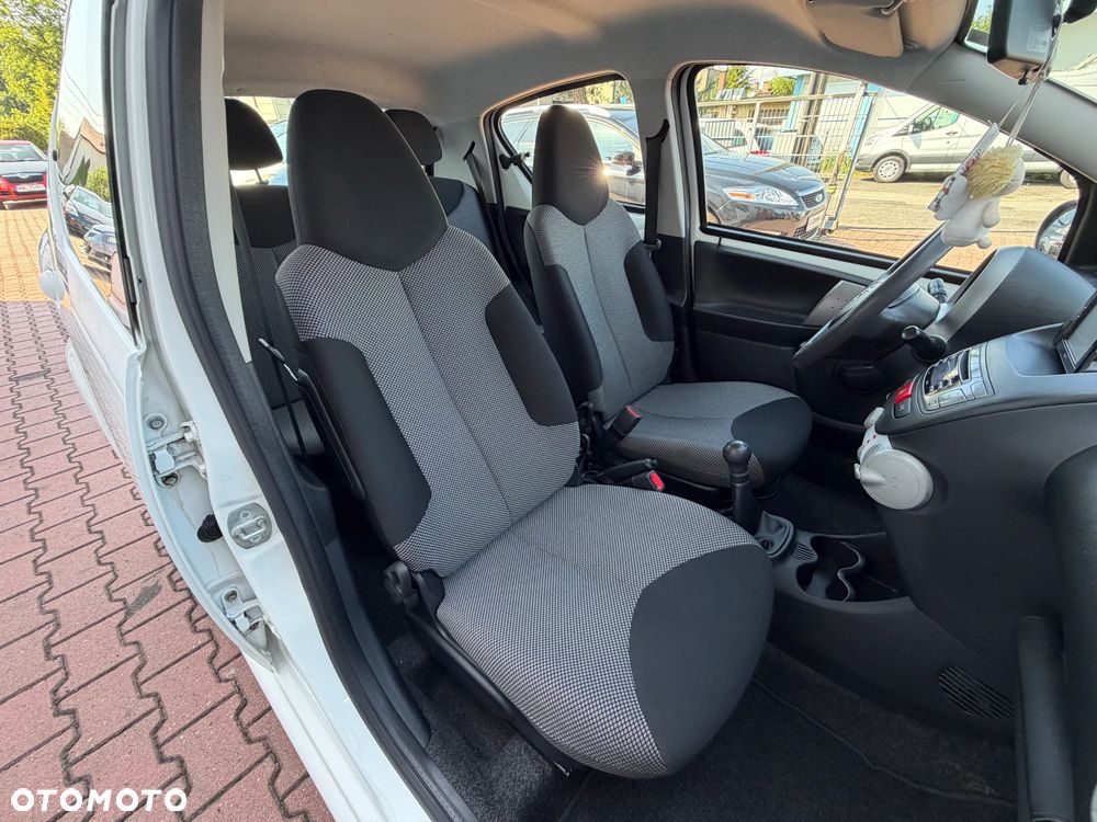 Toyota Aygo 1.0 VVT-i Sol EU5 - 26