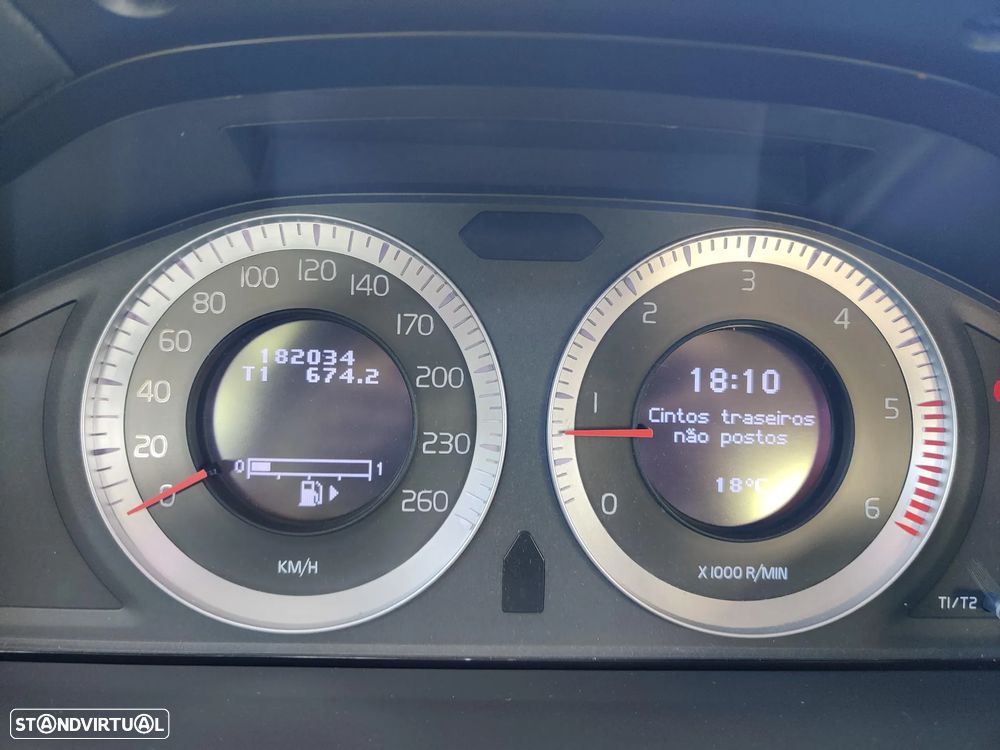 Volvo V70 2.0 D3 Momentum Start/Stop - 25