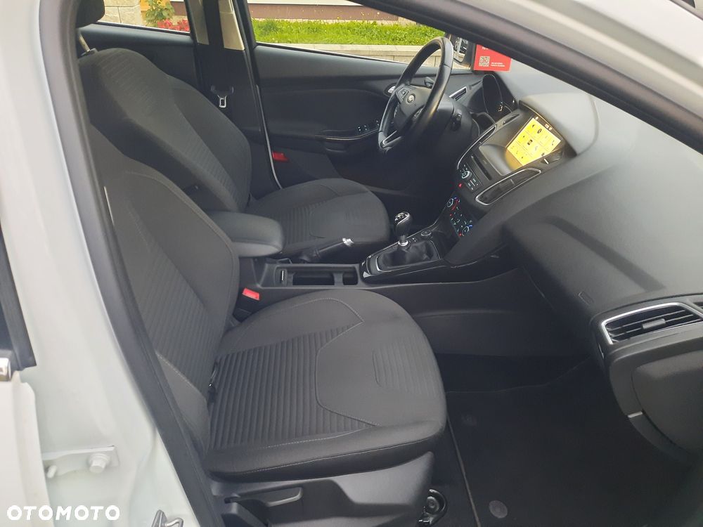 Ford Focus - 8