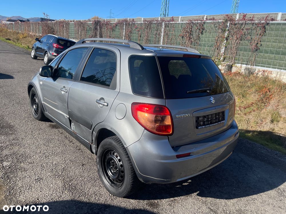 Suzuki SX4 1.9 DDiS DPF 4x4 Club - 17