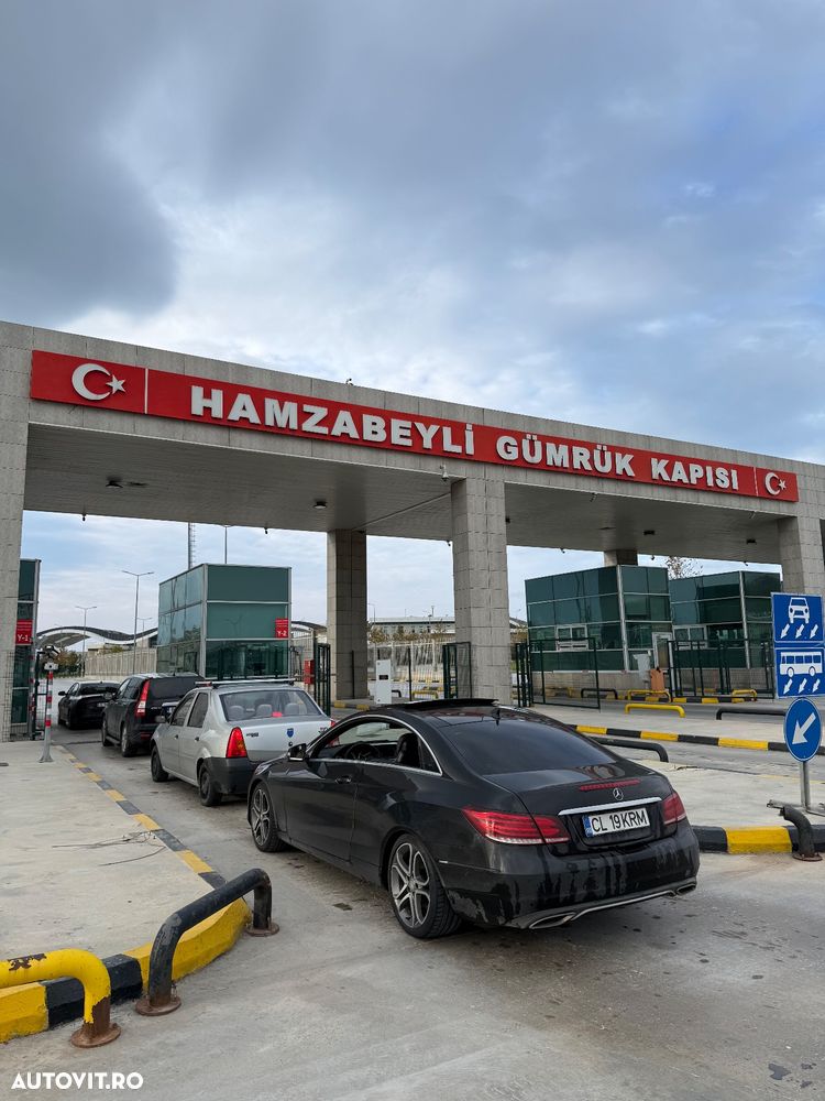 Mercedes-Benz E - 12