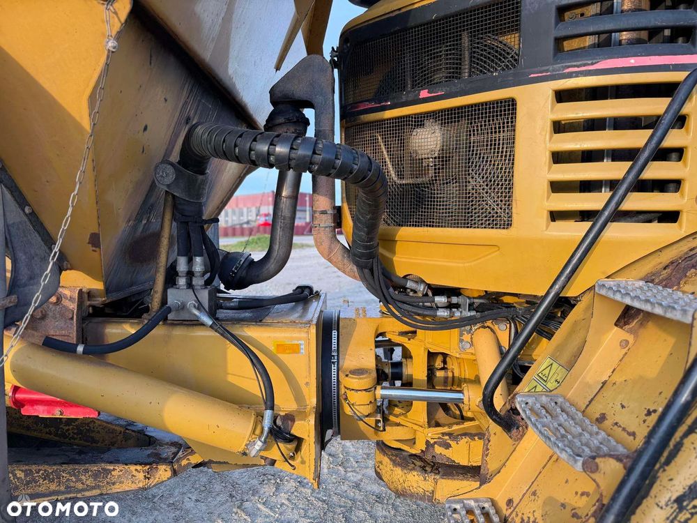 Caterpillar 730 - 22