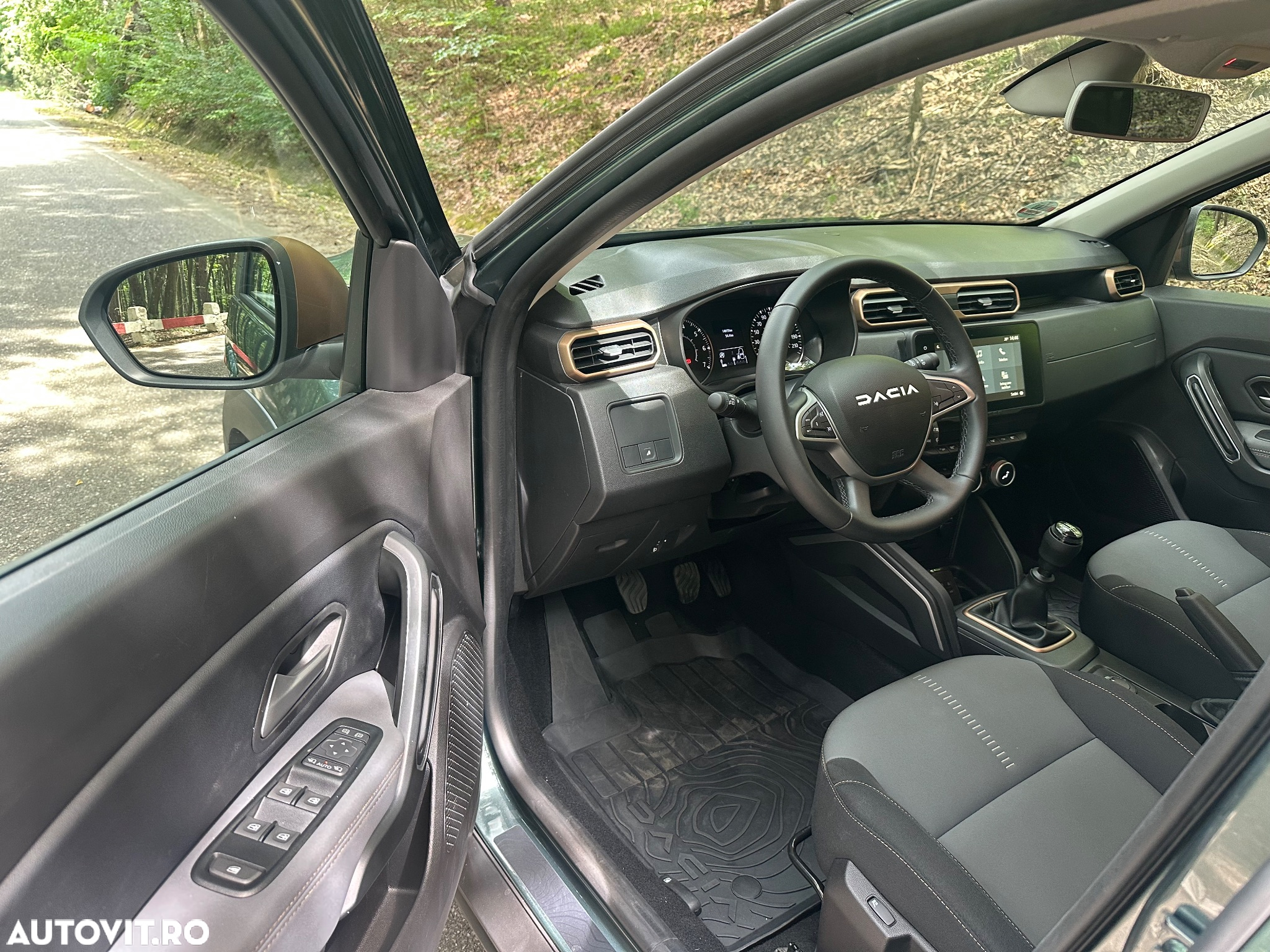 Dacia Duster TCe 150 4WD GPF Celebration - 7