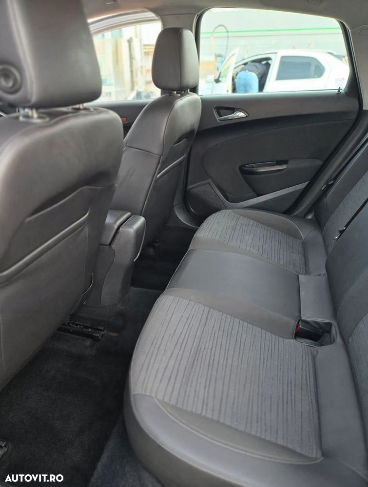 Opel Astra 1.4 Turbo Selection - 8