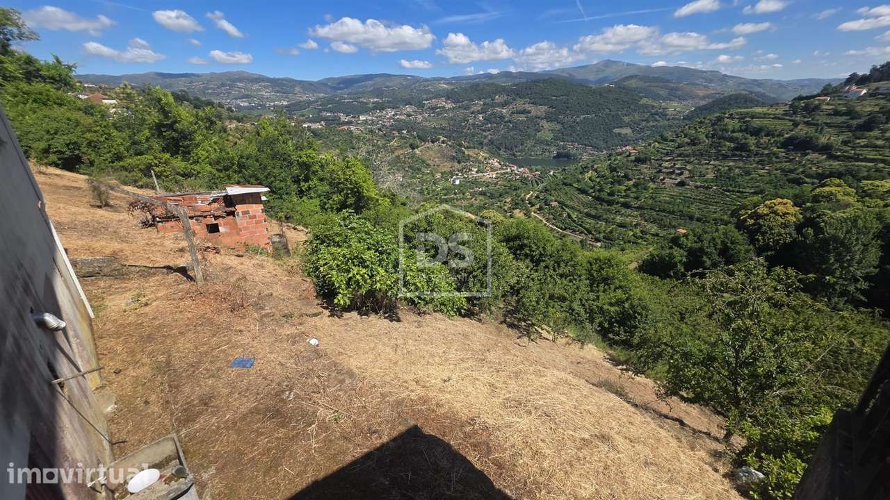 Moradia para Restaurar T3 Venda em São João de Fontoura,Resende - Grande imagem: 2/13