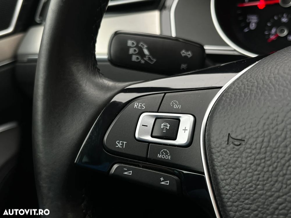 Volkswagen Passat - 16