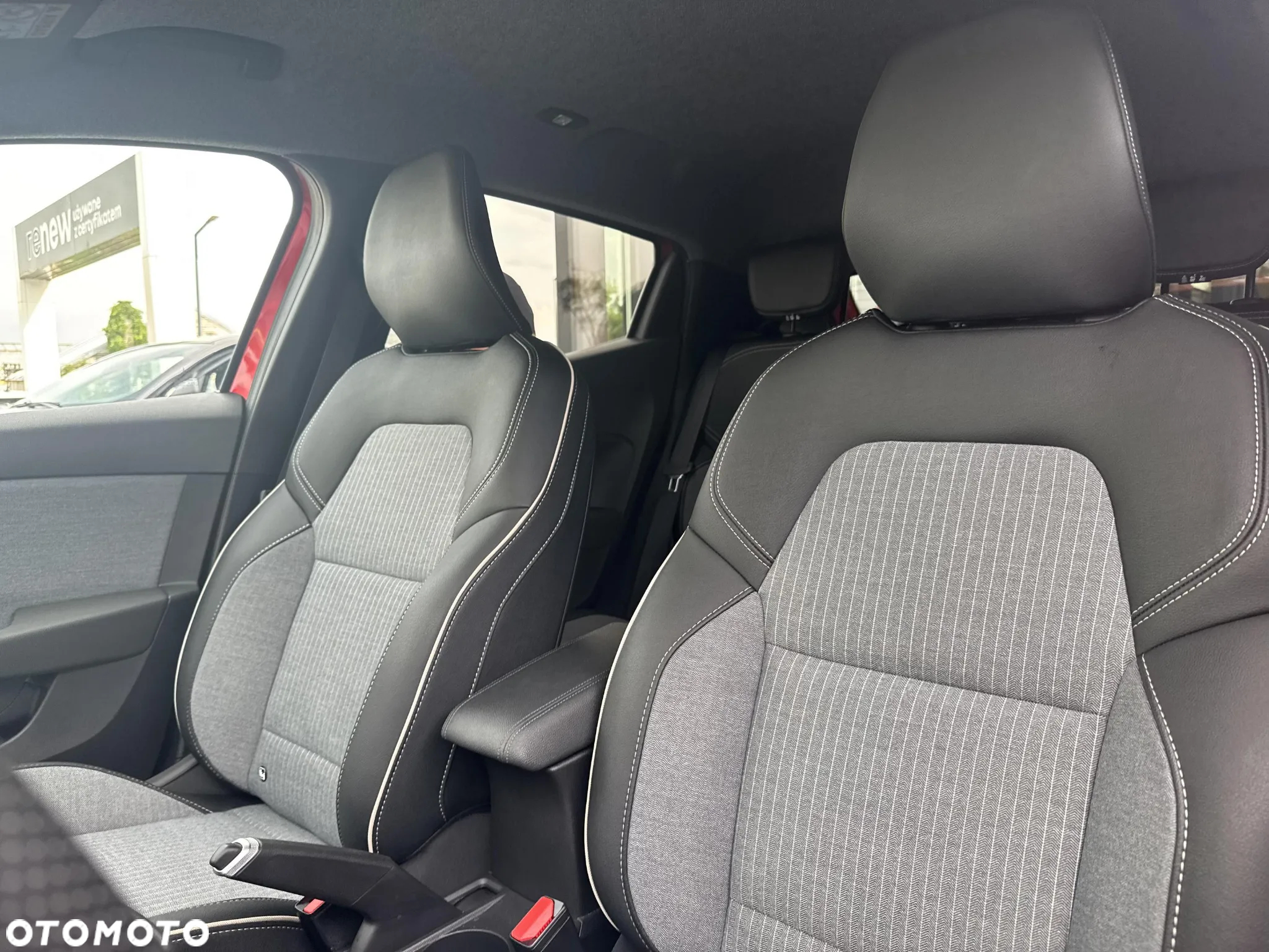 Renault Clio 1.0 TCe Techno - 11
