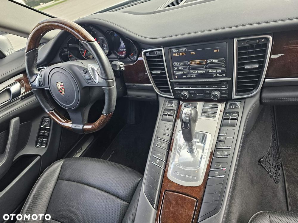 Porsche Panamera - 5