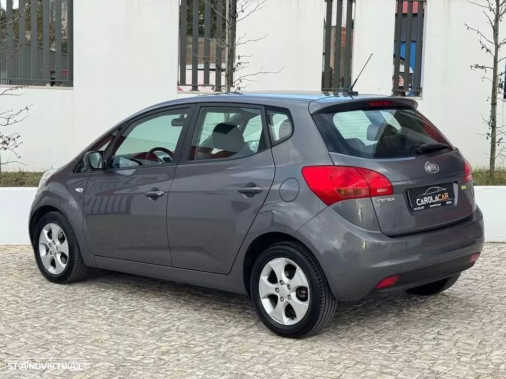 Kia Venga 1.4 CRDi LX ISG — photo 5